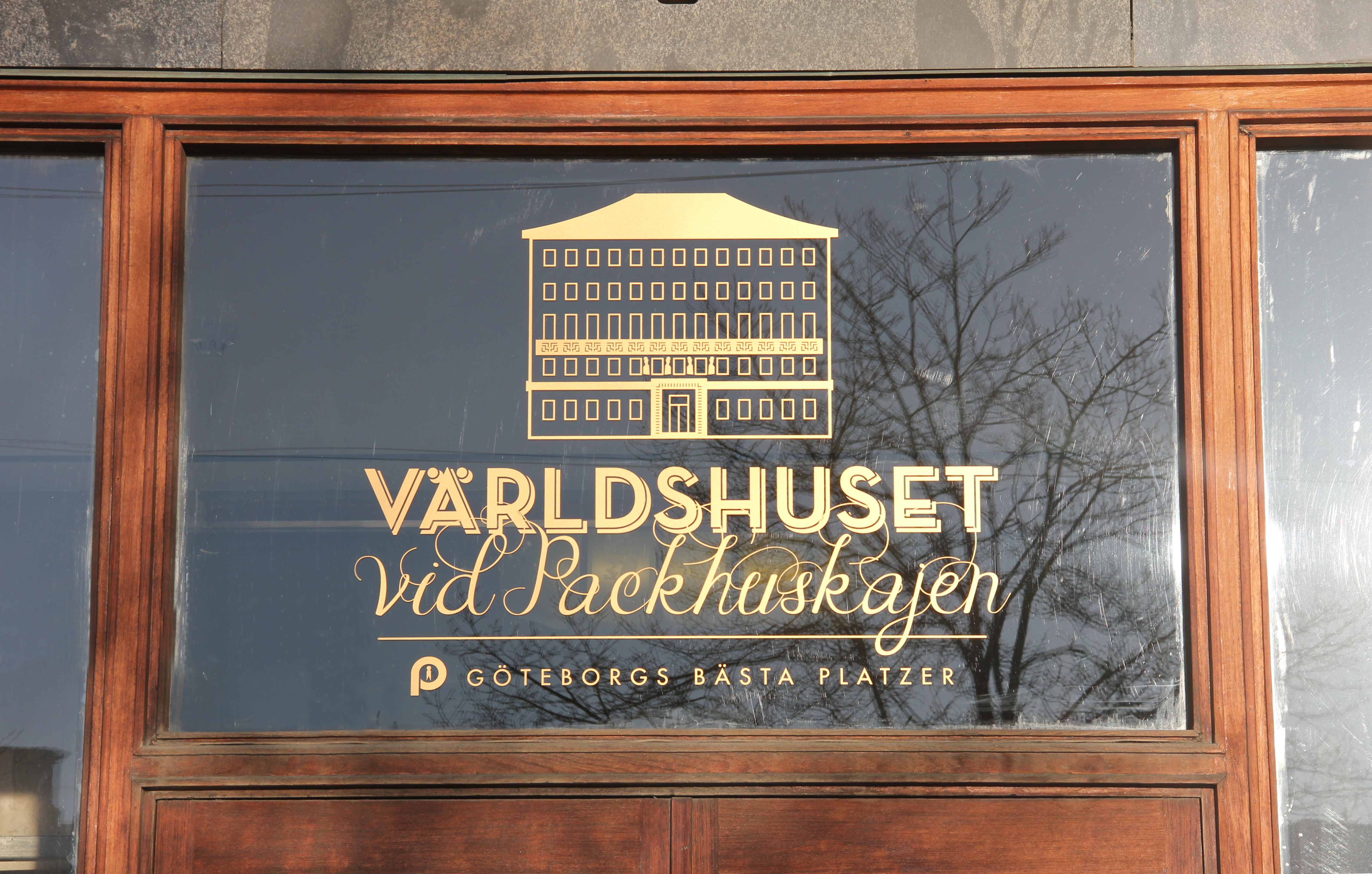 Världshuset har en egen logotyp.